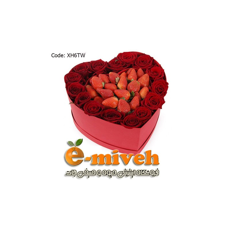 جعبه کادویی طرح قلب توت فرنگی گل آرایی شده